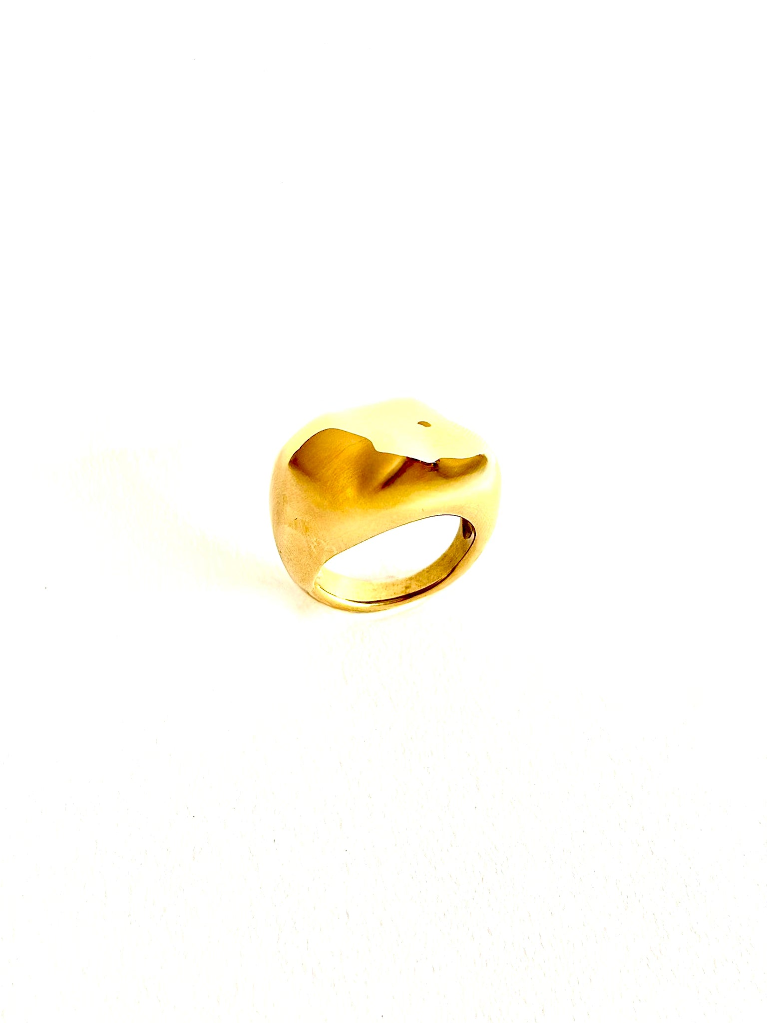 "Claudia" ring