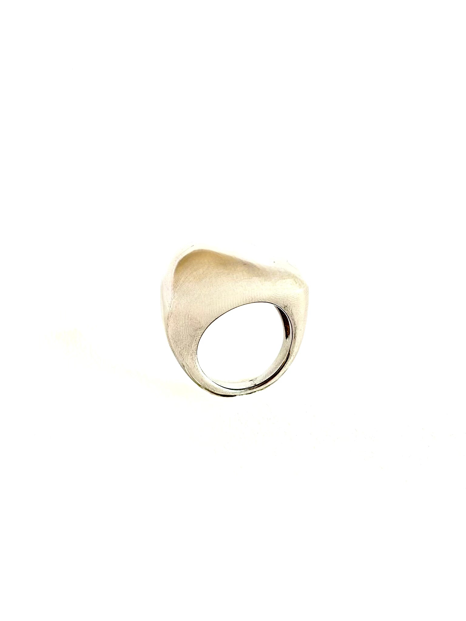 "Claudia" ring